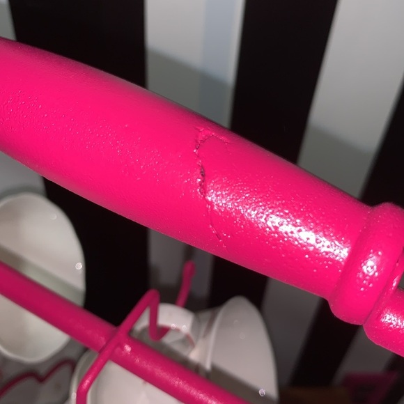 16 PC Vintage Dinner Plate /Mugs/Saucers Roses Floral & a Hot Pink Display Rack - Picture 14 of 17